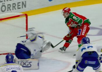 Jan Mursak gör 2–0 för Frölunda mot Leksand. Foto: C MORE (skärmdump)