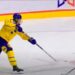 Här skjuter Otto Stenberg 4–2 för Sverige mot Tjeckien i semifinalen av Hlinka Gretzky Cup. Foto: TSN (youtube)